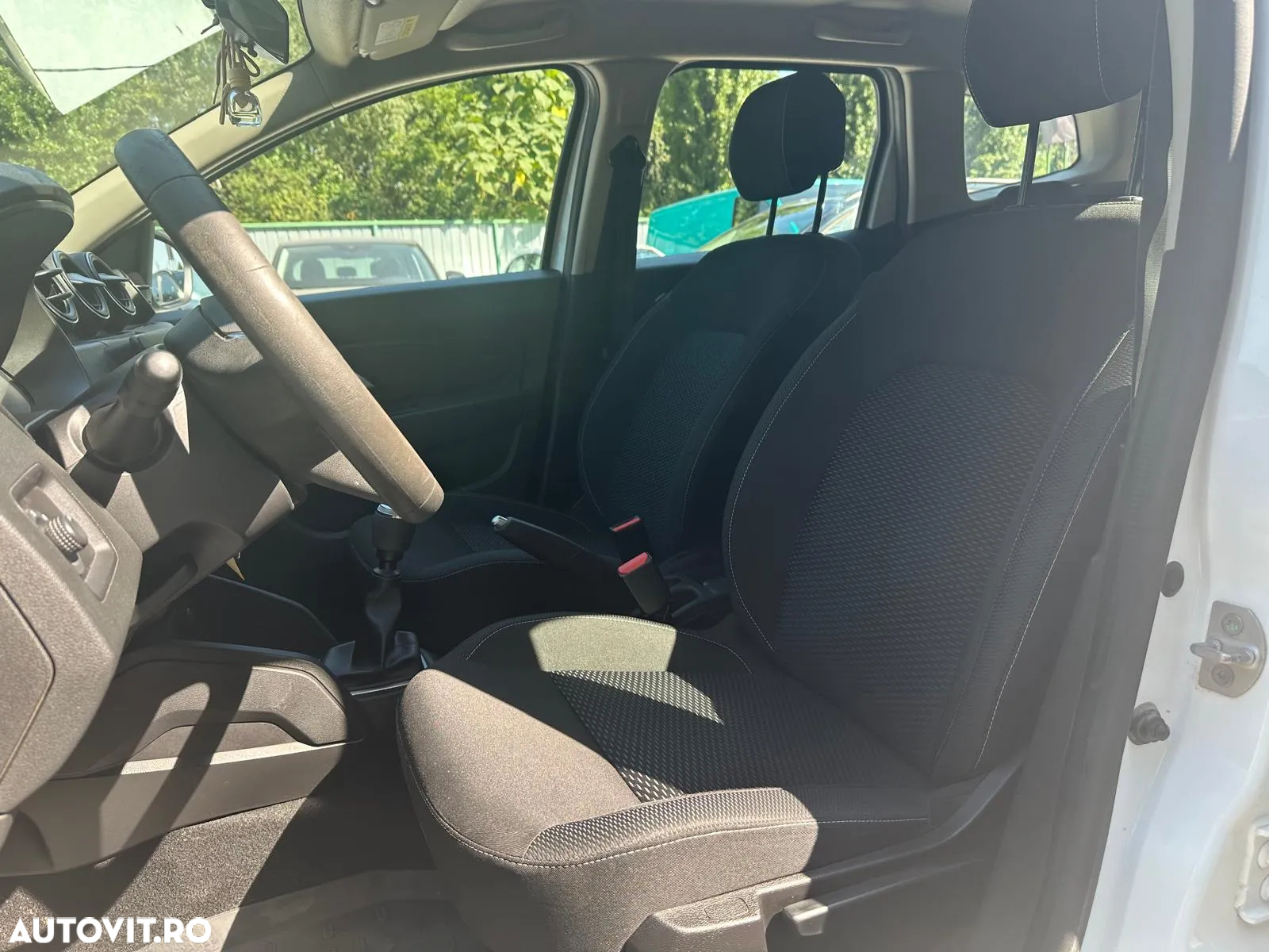 Dacia Duster 1.5 Blue dCi 4WD Comfort - 11
