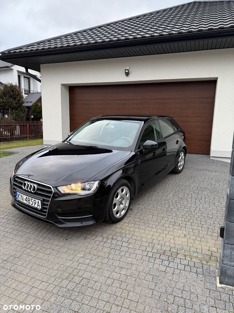 Audi A3 Sportback - 2