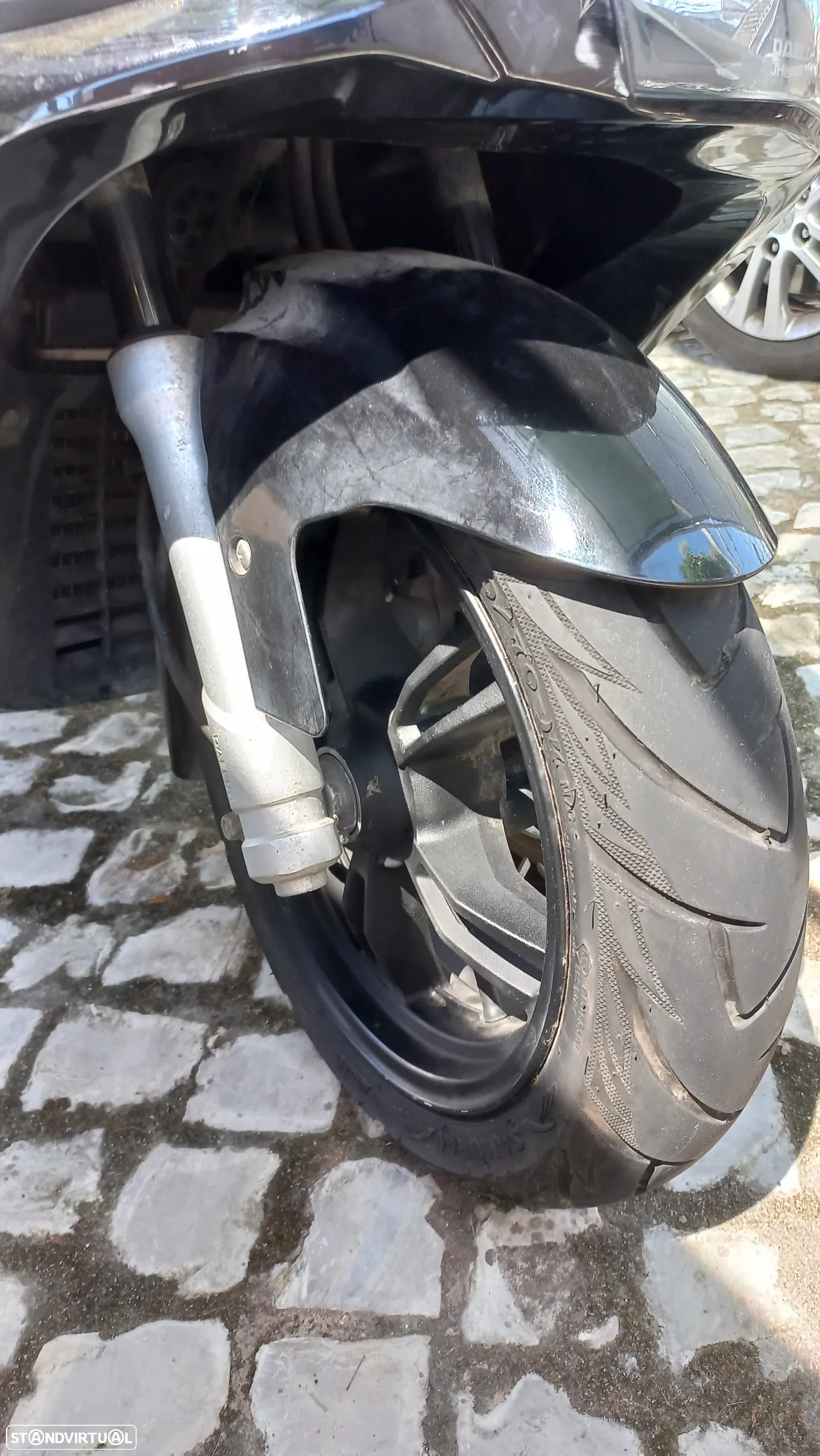 Daelim S3 Maxi scooter - 11