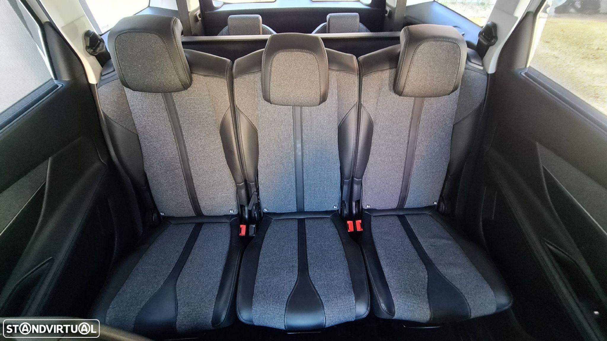Peugeot 5008 1.6 BlueHDi Allure EAT6 - 36