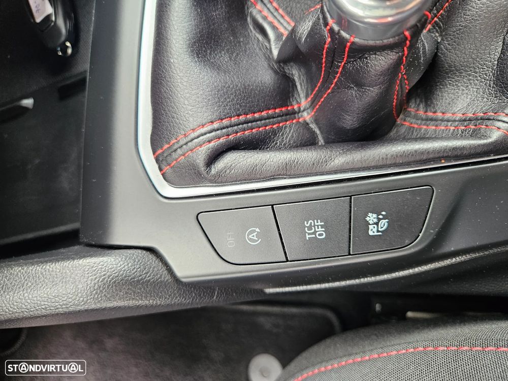 Ford Focus SW 1.0 EcoBoost MHEV ST-Line - 29