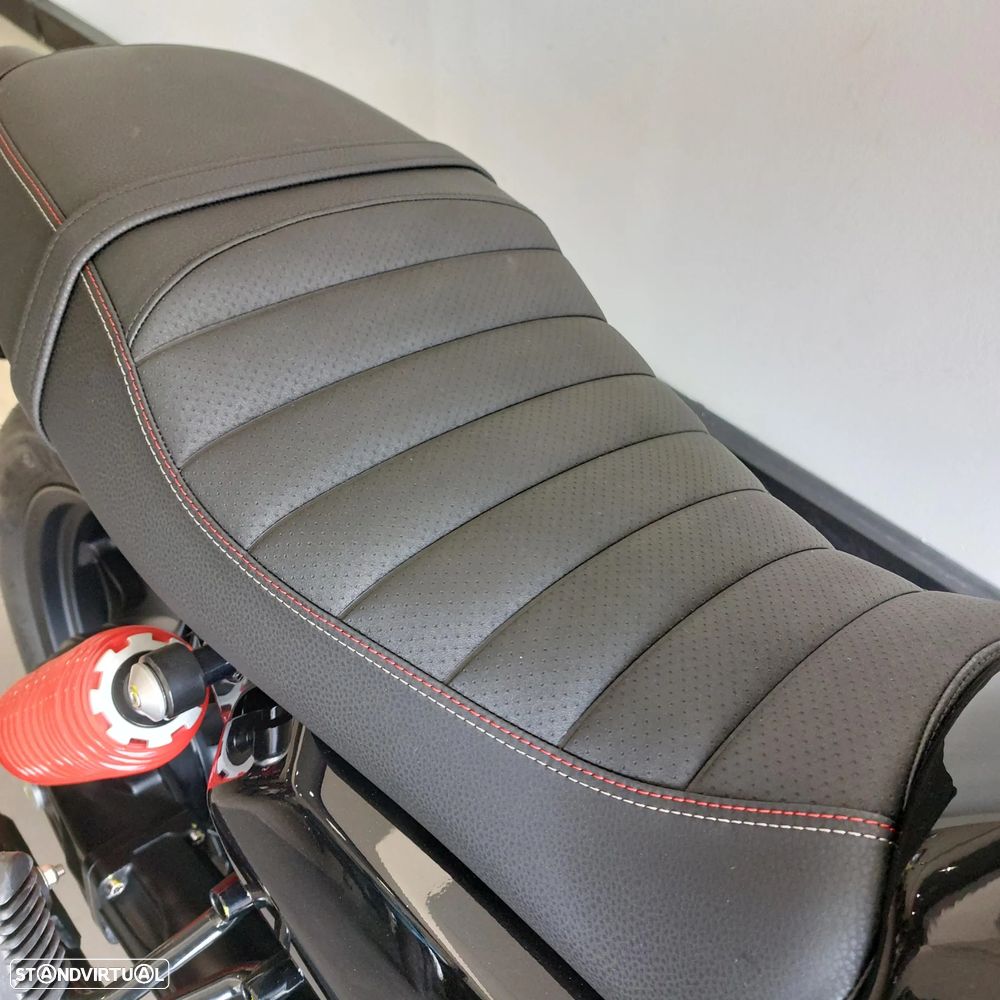 Moto Guzzi V7 Special Edition 850 - 7