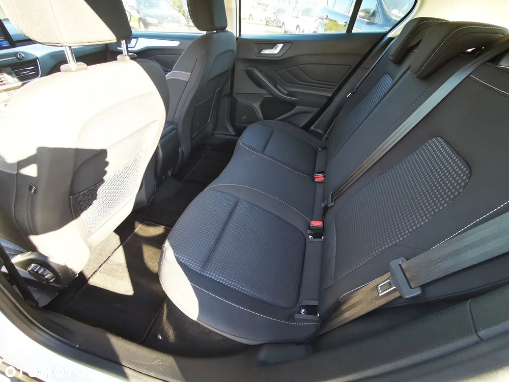 Ford Focus 1.5 EcoBlue STart-Stopp-System TITANIUM X - 11