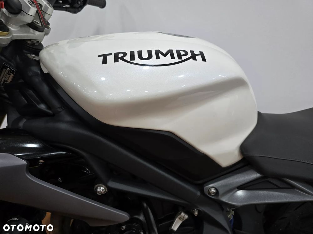 Triumph Street Triple - 9