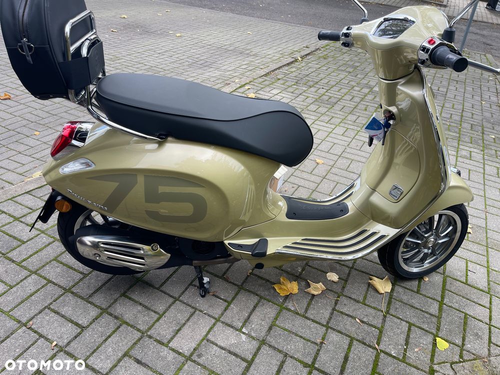 Piaggio Vespa - 3