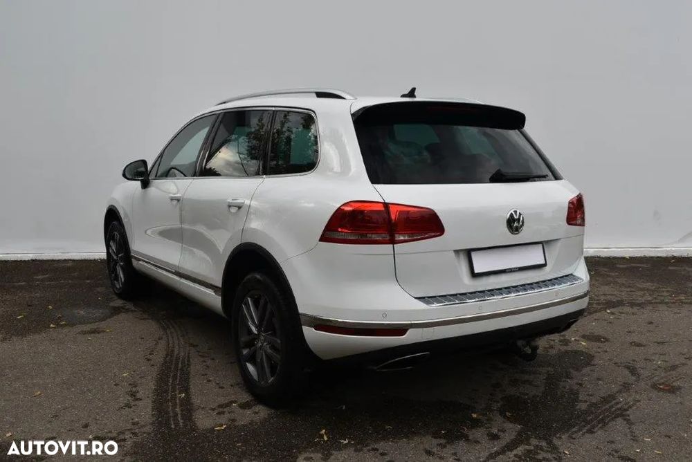 Volkswagen Touareg 3.0 V6 TDI BMT - 3
