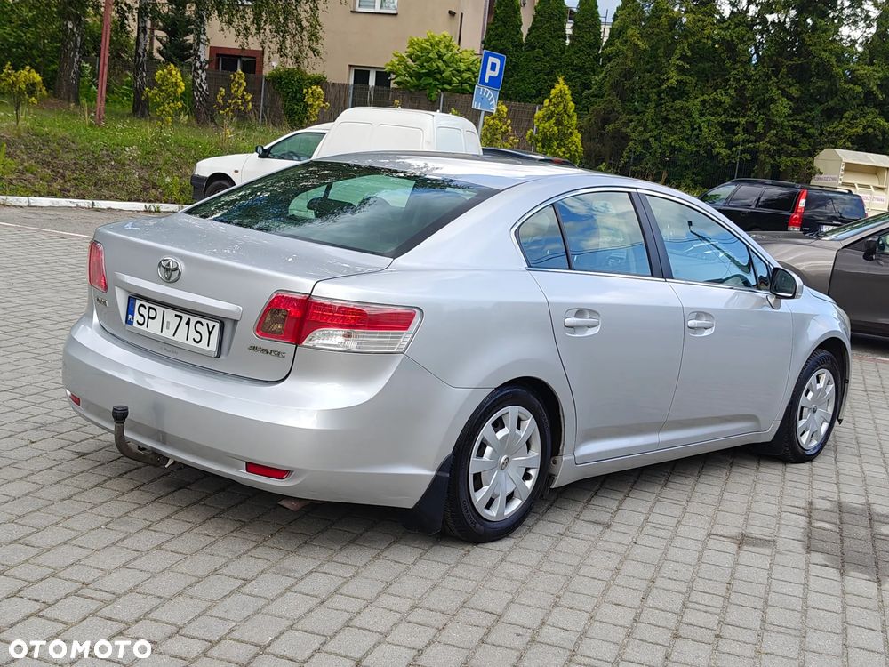 Toyota Avensis 2.0 D-4D Premium - 13