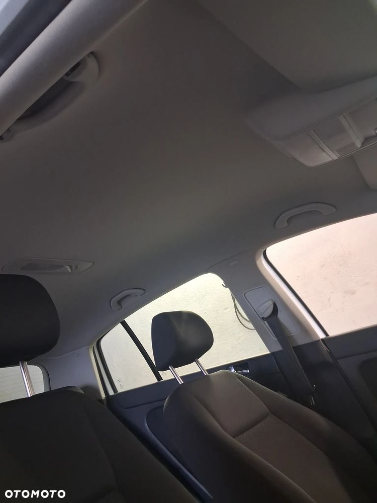 Volkswagen Golf - 11