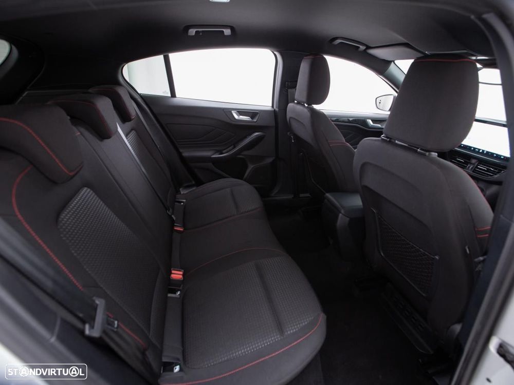 Ford Focus - 12