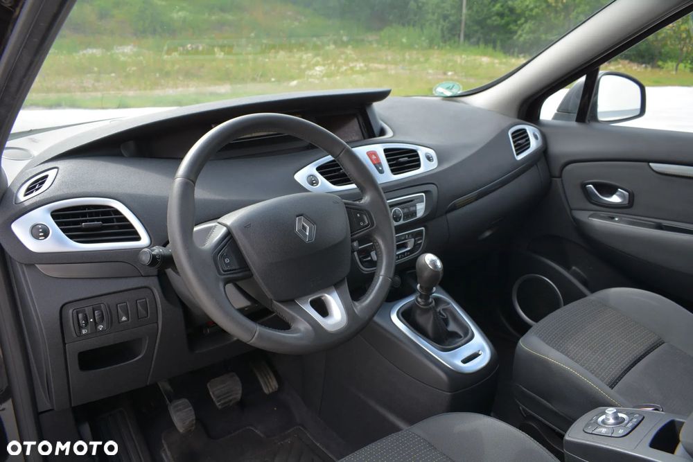Renault Scenic - 16