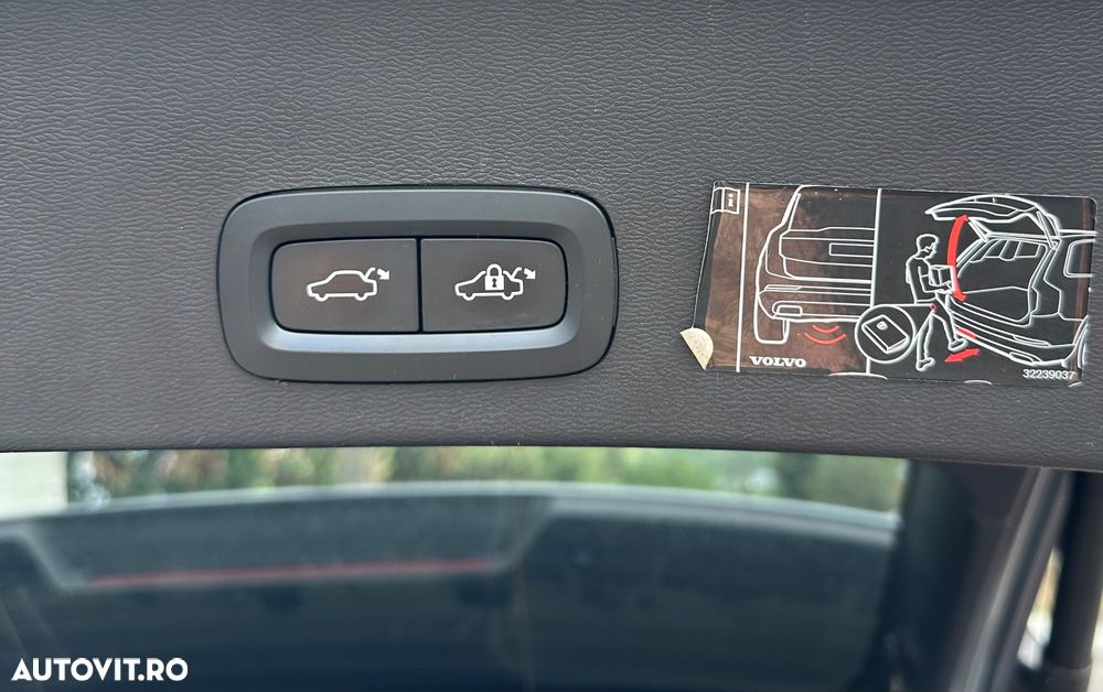 Volvo XC 40 D4 AWD Inscription - 17
