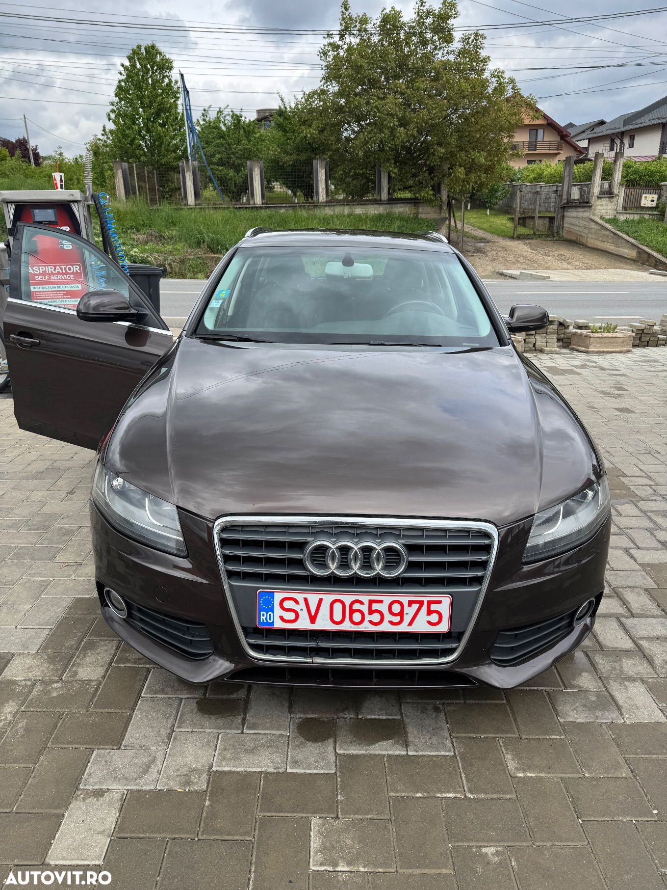 Audi A4 - 1