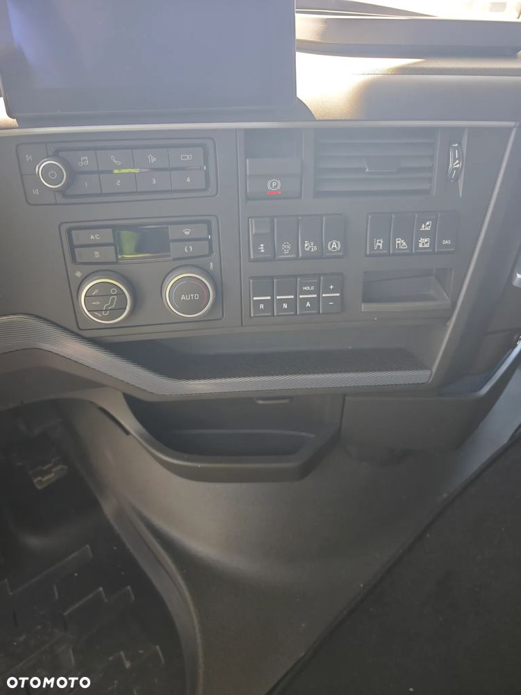 Volvo Globetrotter XL FH500 Aero i-Save - 7