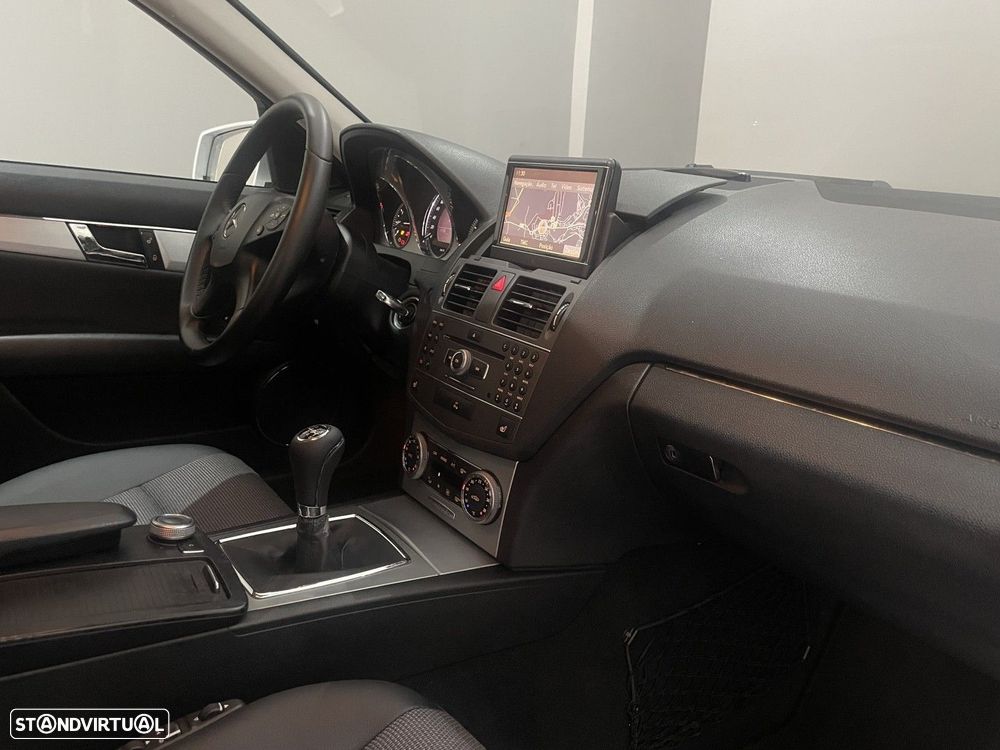 Mercedes-Benz C 220 CDi Avantgarde BlueEfficiency - 28