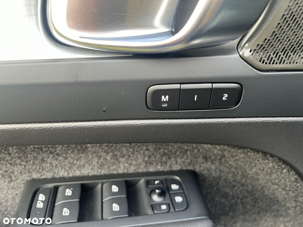 Volvo XC 40 T4 Recharge DKG Ultimate Bright - 20