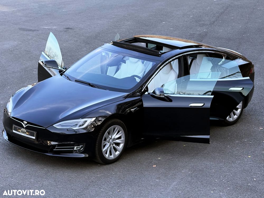 Tesla Model S - 14