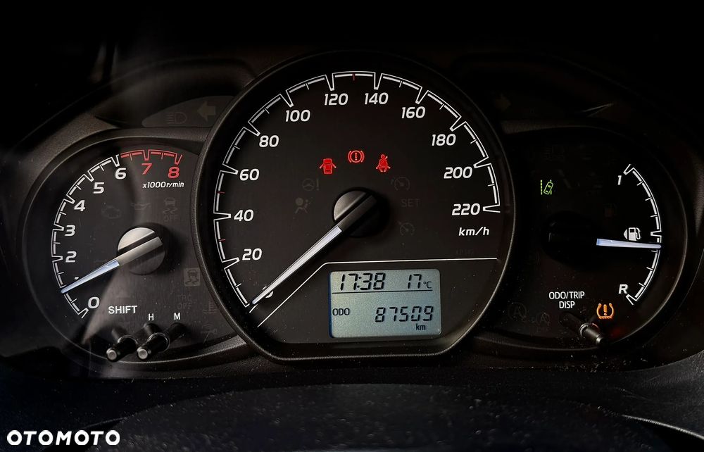 Toyota Yaris 1.0 Active EU6 - 11