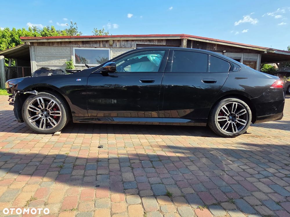 BMW Seria 5 520i M Sport Edition - 4