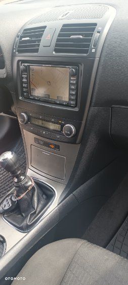 Toyota Avensis 2.0 D-4D - 9