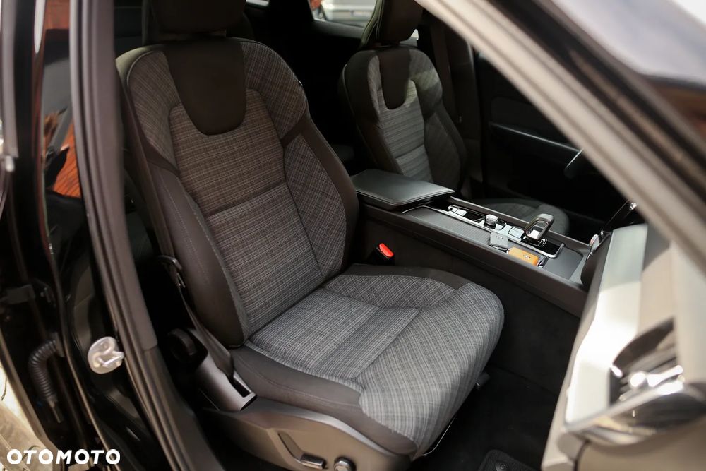 Volvo XC 60 B4 D AWD Geartronic Inscription - 25
