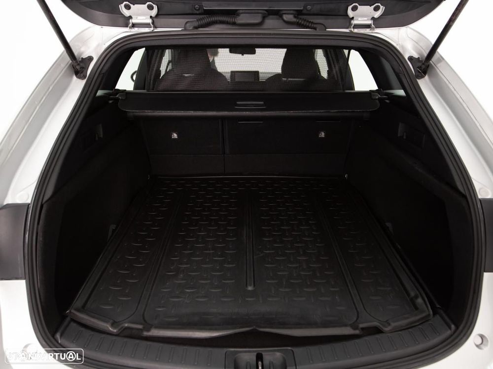 Toyota Corolla Touring Sports 1.8 Hybrid Comfort - 12