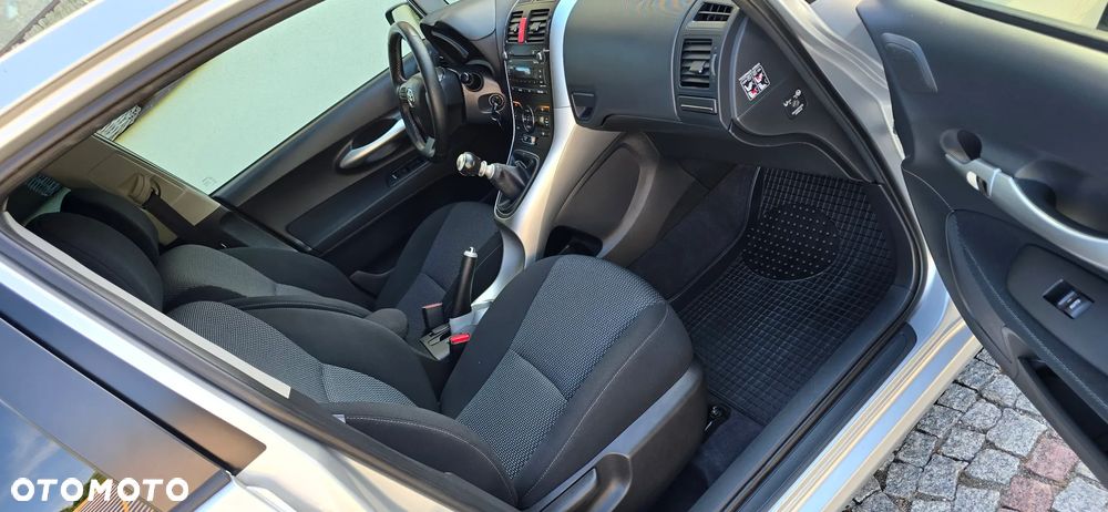 Toyota Auris 1.6 Prestige - 22