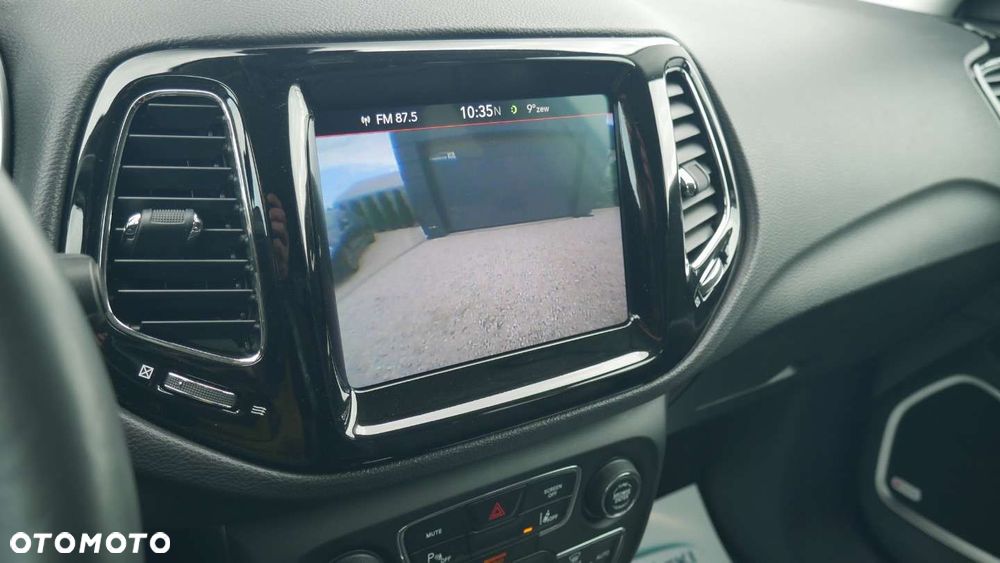 Jeep Compass - 12