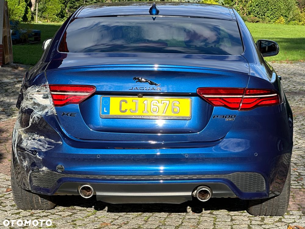 Jaguar XE 2.0 P300 AWD R-Dynamic HSE - 21