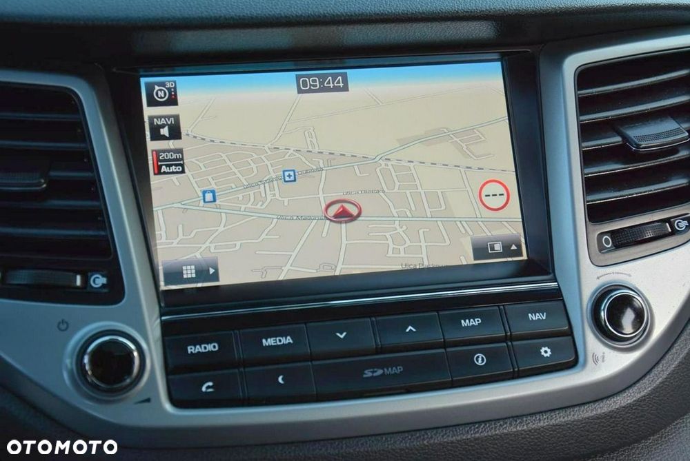 Hyundai Tucson 2.0 CRDI 4WD Automatik Premium - 26