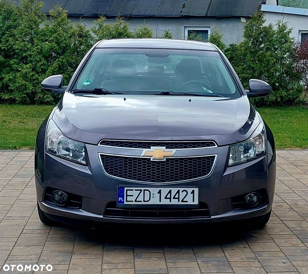 Chevrolet Cruze 1.8 LS - 13