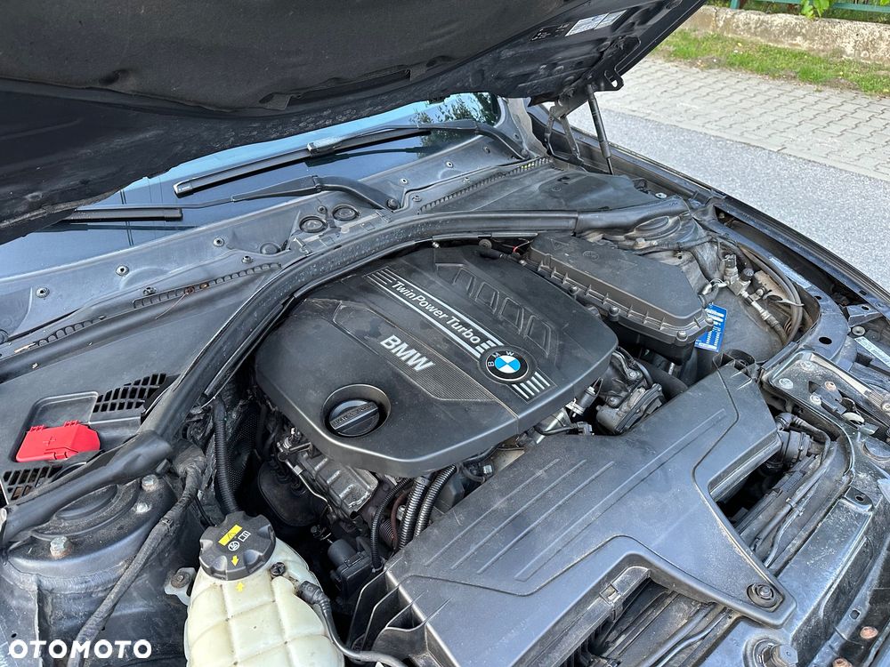 BMW Seria 3 318d DPF Edition Lifestyle - 19
