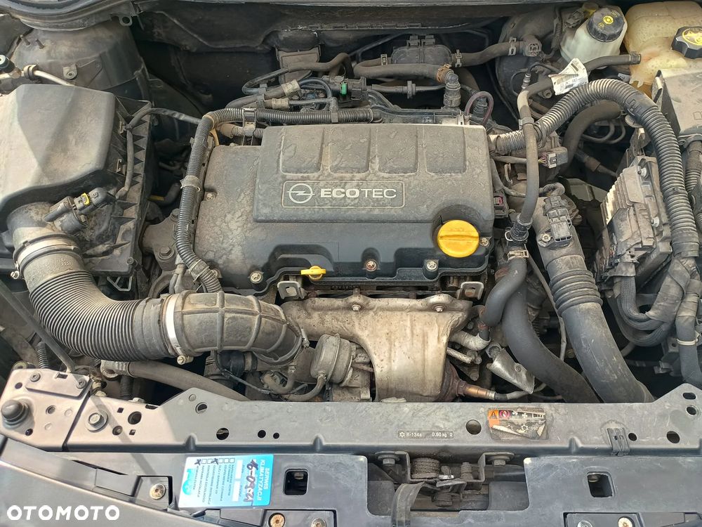 Opel Astra 1.4 T Enjoy - 11