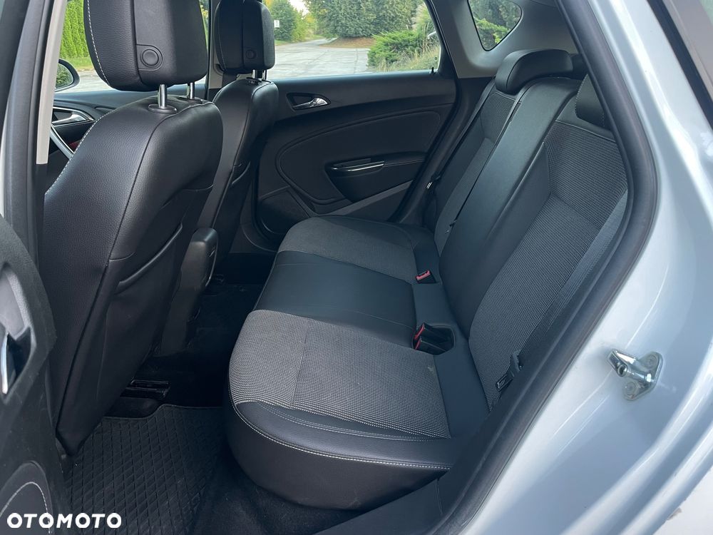 Opel Astra 1.4 Turbo Exklusiv - 10