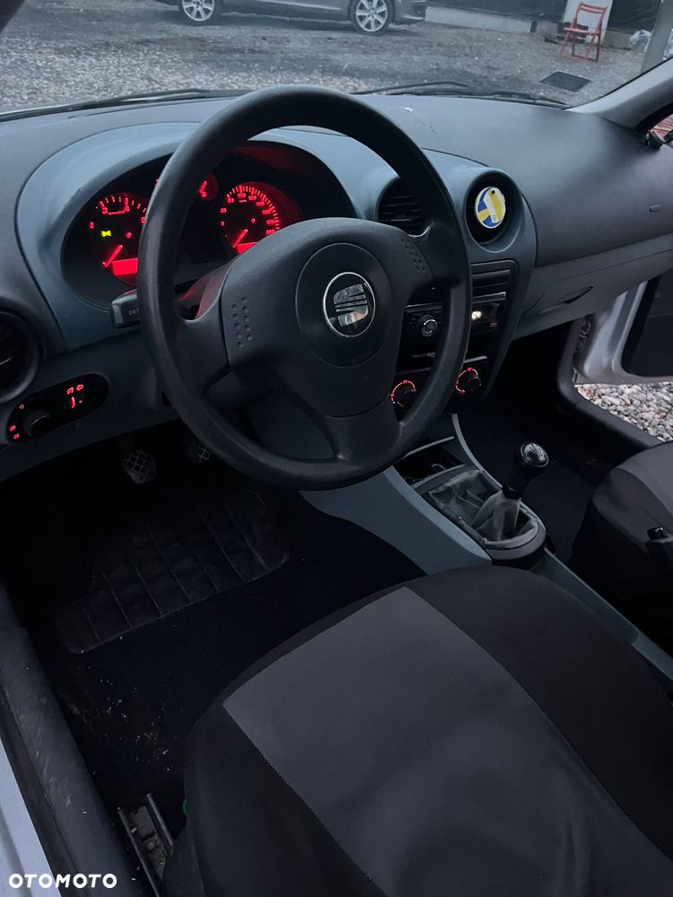 Seat Ibiza 1.4 16V Reference - 5