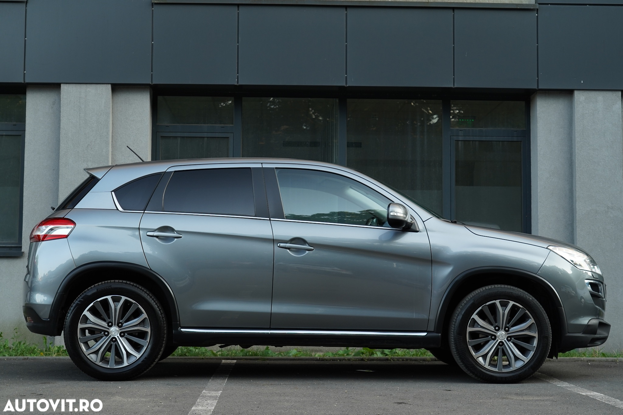 Peugeot 4008 1.8 HDI FAP STT Allure - 17