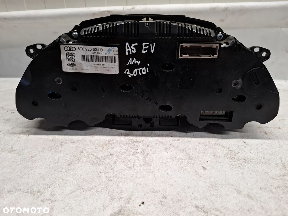 Licznik Zegar Diesel 8T0920931D Audi A5 8T - 8