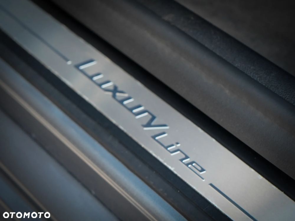 BMW Seria 5 530d xDrive Touring Luxury Line - 9