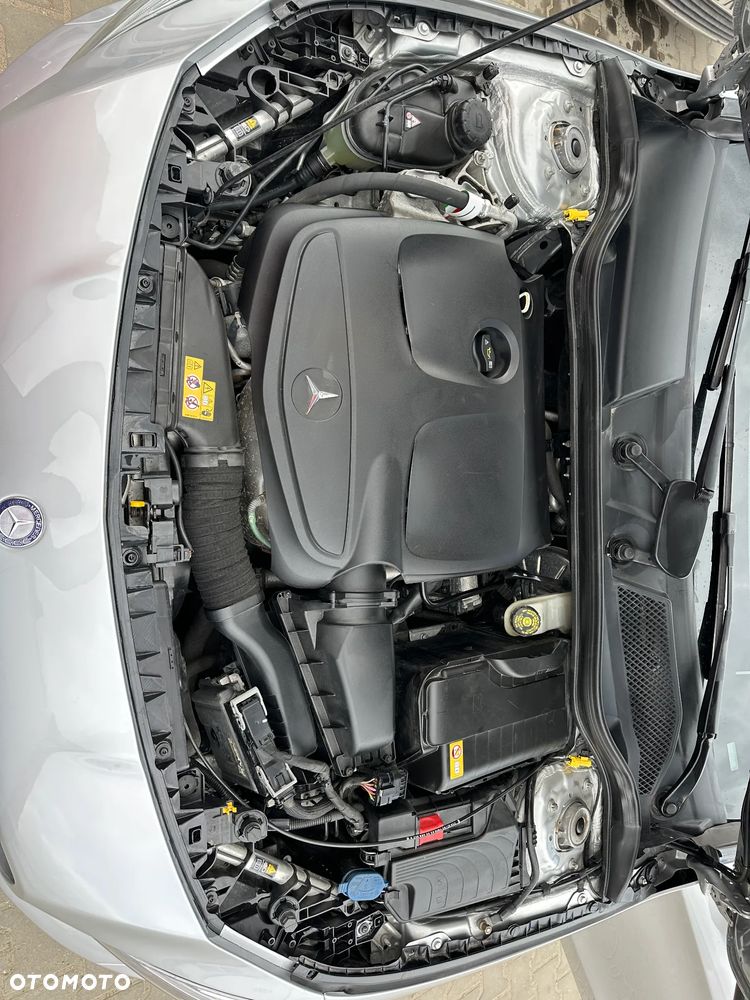 Mercedes-Benz CLA 200 7G-DCT Peak Edition - 13