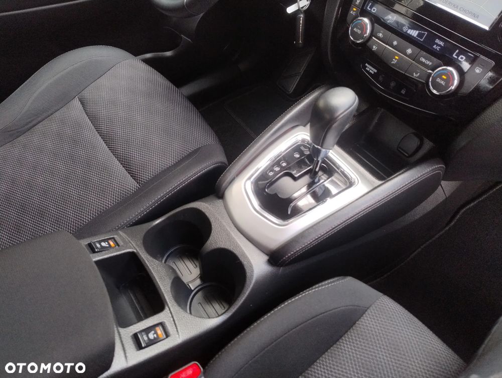 Nissan Qashqai 1.2 DIG-T Xtronic N-Vision - 15