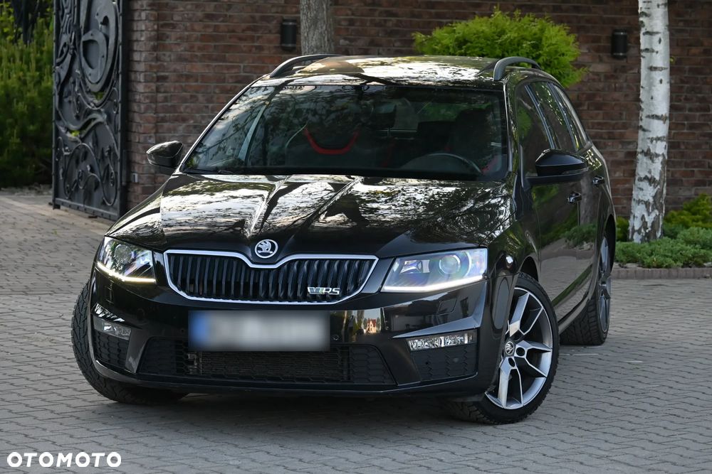 Skoda Octavia 2.0 TDI DSG RS - 2