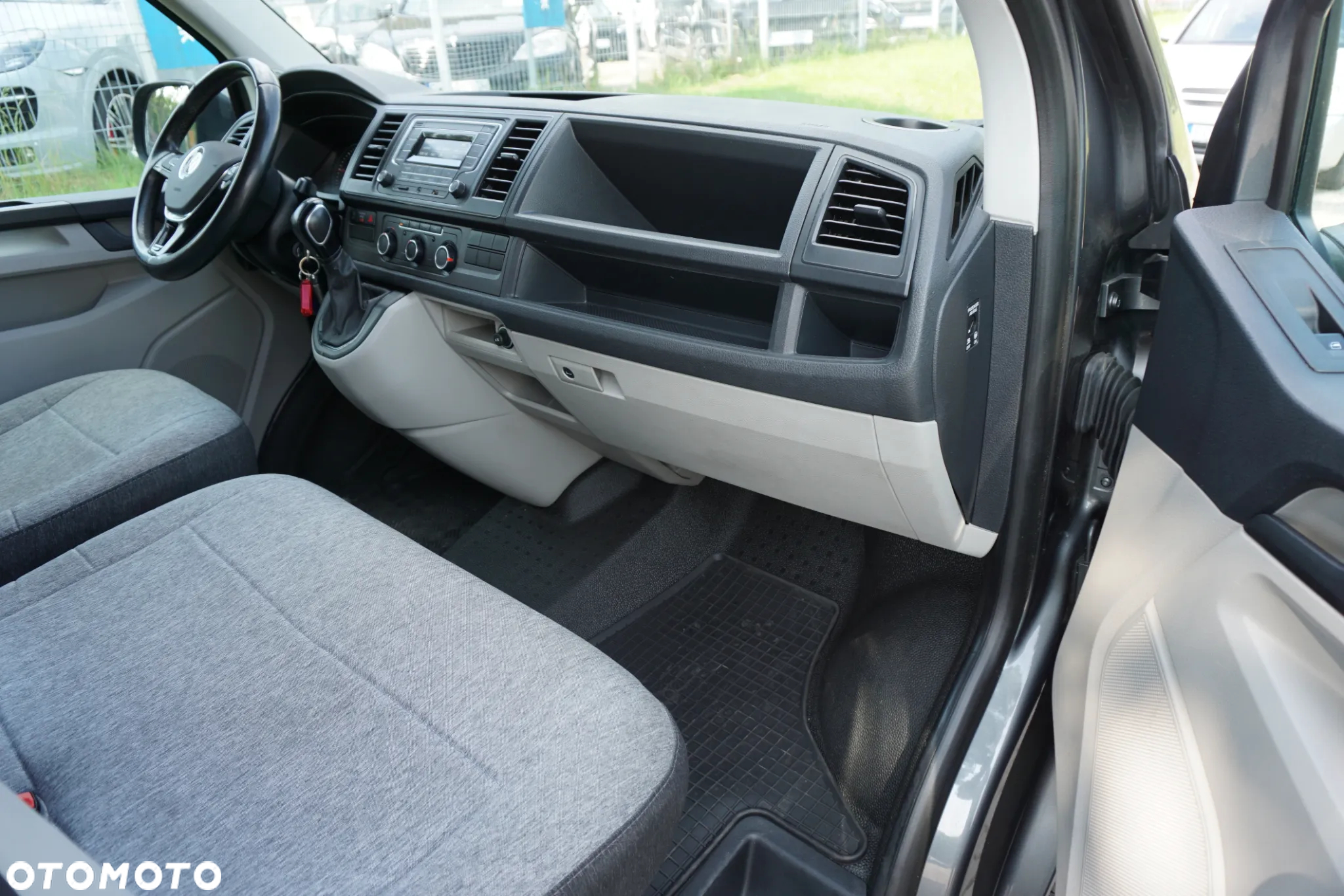 Volkswagen Caravelle 2.0 TDI L2 Highline DSG - 17