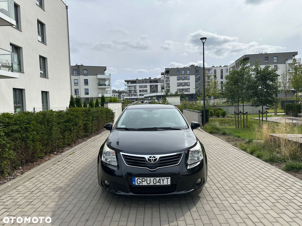 Toyota Avensis 2.0 D-4D Executive - 3