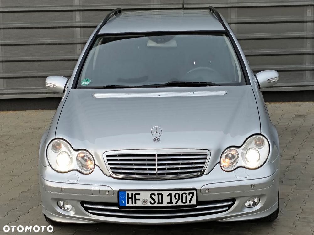 Mercedes-Benz Klasa C 180 Kompressor Automatik Avantgarde Sport Edition - 29