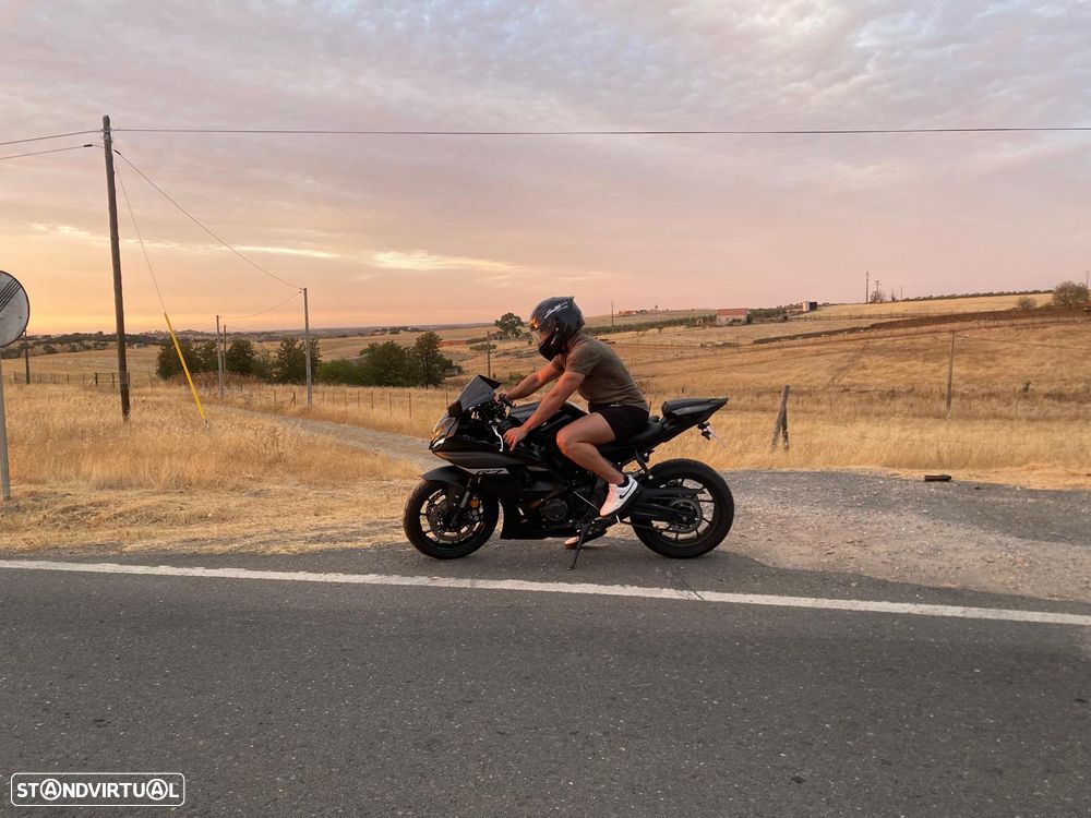 Yamaha YZF - 2