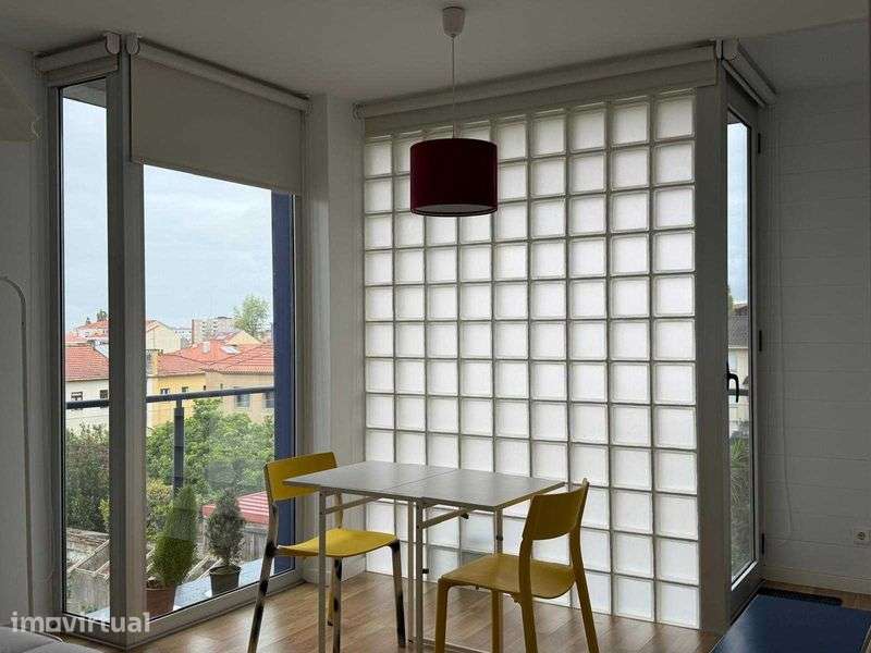 Apartamento T0 Mobilado e com varanda, Condominio Privado - Grande imagem: 4/9