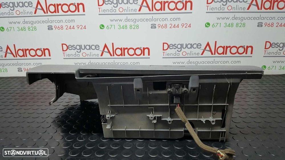 PORTA LUVAS KIA CARNIVAL II 2.9 CRDI LX - 2