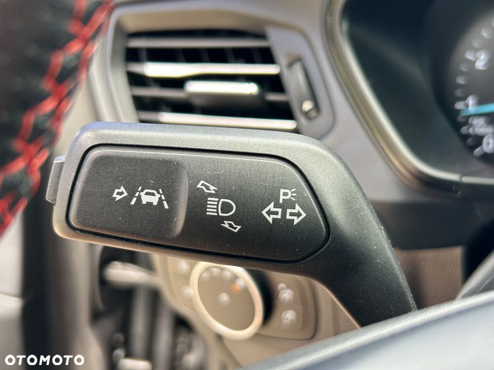 Ford Focus 1.0 EcoBoost ST-Line - 24