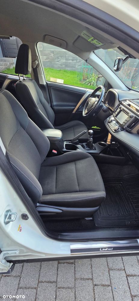 Toyota RAV4 2.0 D-4D 4x4 - 16