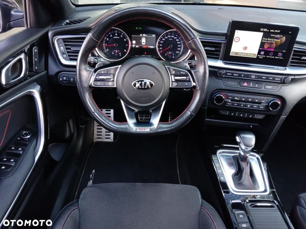 Kia ProCeed - 13