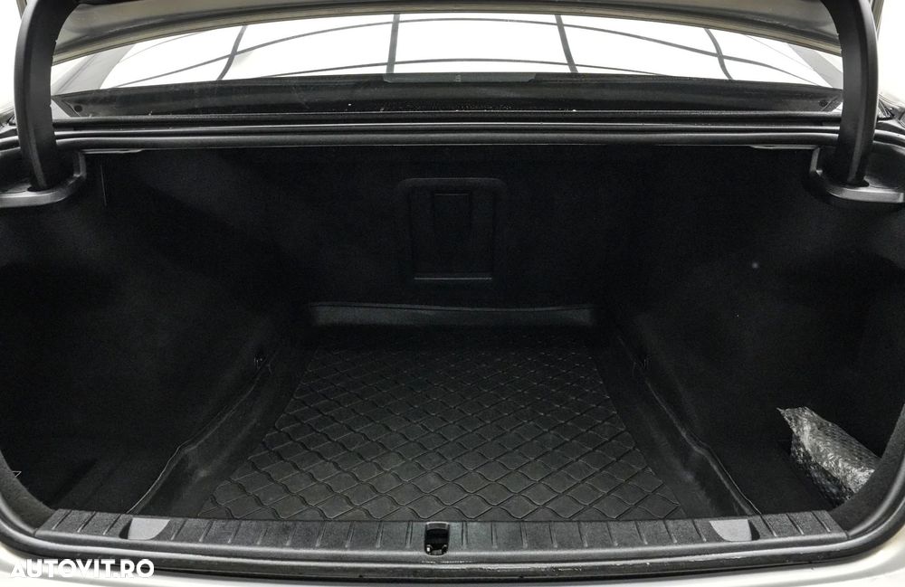 BMW Seria 7 730d xDrive - 31